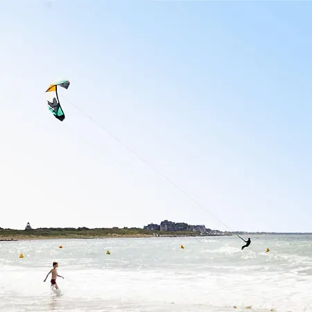 Chalet Authentique A Deux Pas De La Plage, Parfait Pour Se Detendre - Fr-1-788-69 Merville-Franceville-Plage