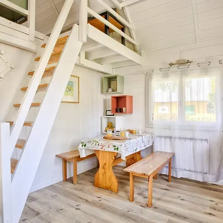 Authentique A Deux Pas De La Plage, Parfait Pour Se Detendre - Fr-1-788-69 Chalet