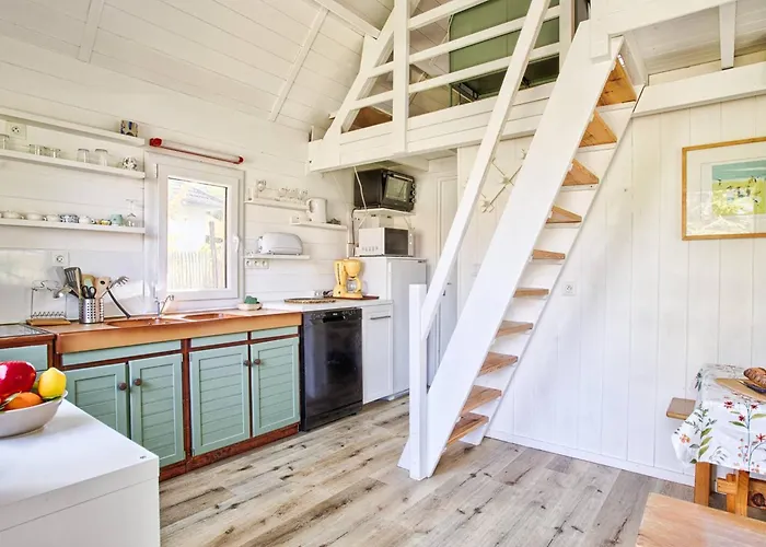 Chalet Authentique à Deux Pas De La Plage, Parfait Pour Se Détendre - Fr-1-788-69 Merville-Franceville-Plage