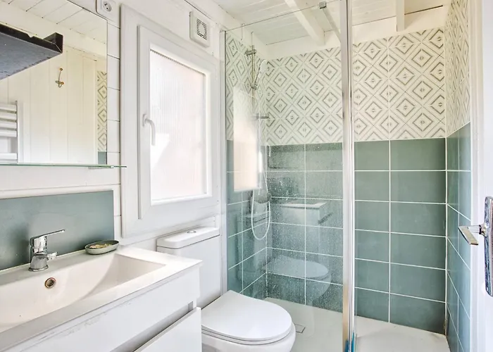 Authentique à Deux Pas De La Plage, Parfait Pour Se Détendre - Fr-1-788-69 Merville-Franceville-Plage