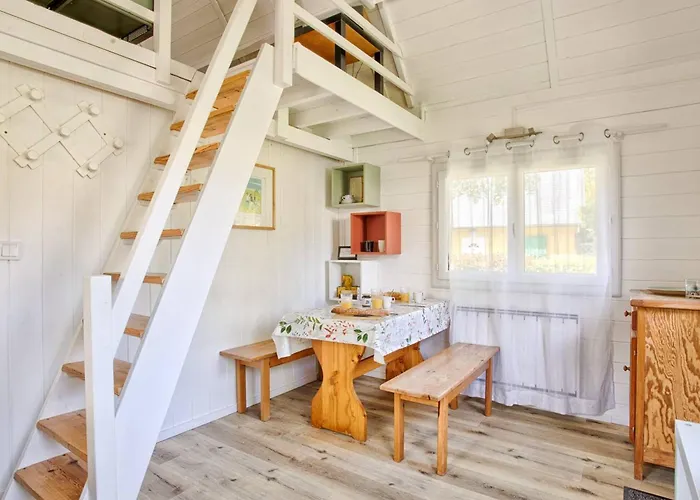 Authentique à Deux Pas De La Plage, Parfait Pour Se Détendre - Fr-1-788-69 Chalet